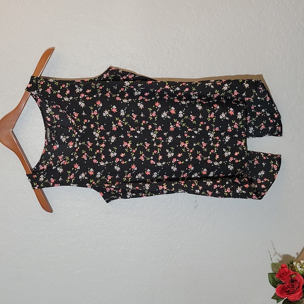 EXPRESS Semi Sheer High Low Sleeveless Blouse S